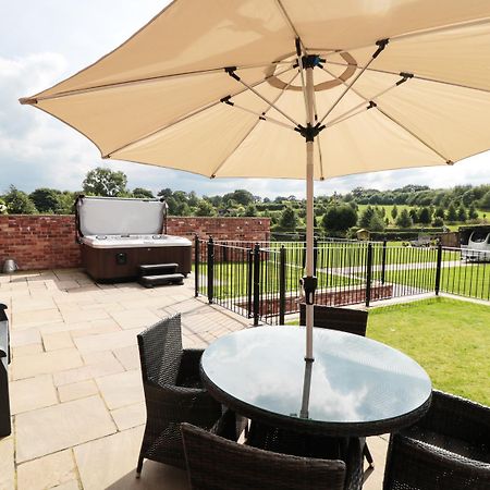 Manor Barn Villa Fulford  Exterior photo